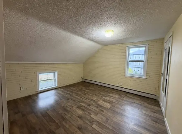 45 Thompson St #2, Fall River, MA 02720