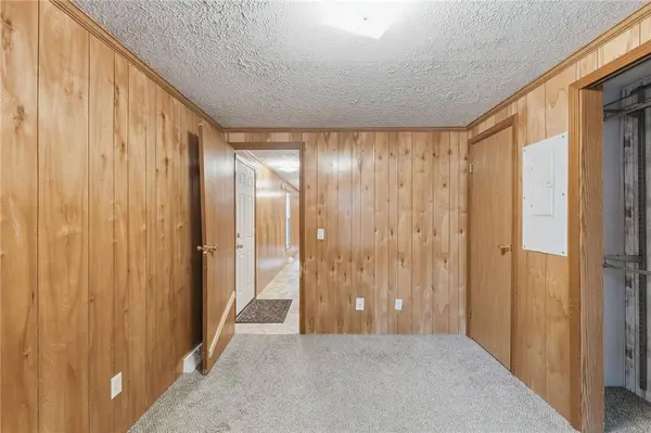 111 Mishnock RD, West Greenwich, RI 02817