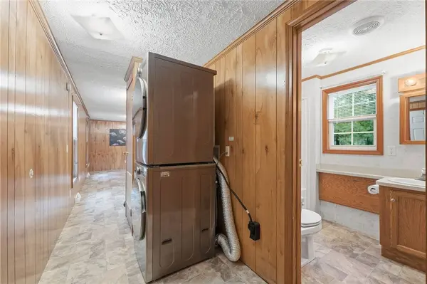 111 Mishnock RD, West Greenwich, RI 02817