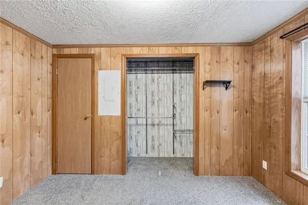 111 Mishnock RD, West Greenwich, RI 02817