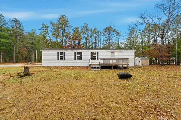 111 Mishnock RD, West Greenwich, RI 02817