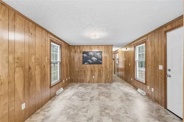 111 Mishnock RD, West Greenwich, RI 02817