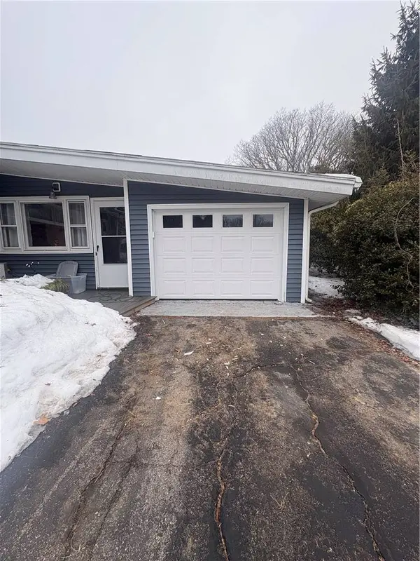 13 Plateau RD, Westerly, RI 02891