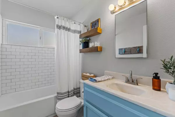 6917 Oak Spring WAY, Citrus Heights, CA 95621