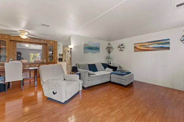 10035 Mills Station RD #26, Sacramento, CA 95827