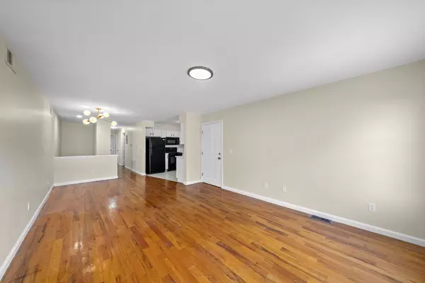 138 Hedden Ter #2, Newark, NJ 07108-3621
