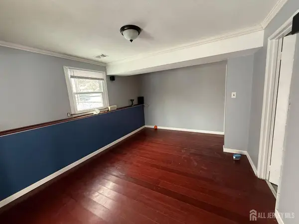 25 bartman RD, East Brunswick, NJ 08816