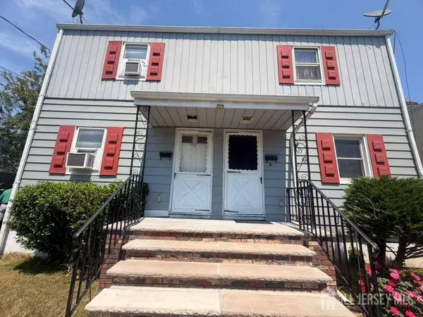 40-42 Moffett ST, Fords, NJ 08863
