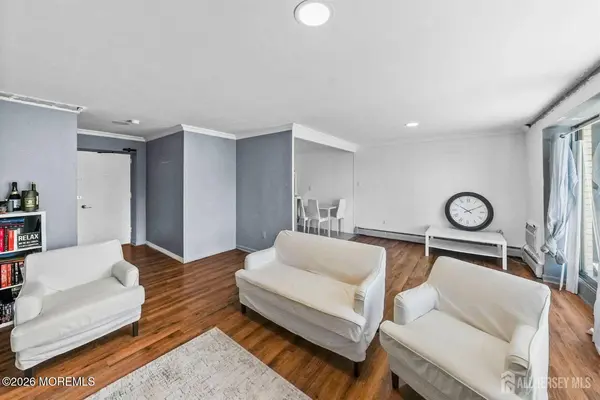 111 Chestnut Street #201, Cherry Hill, NJ 08002