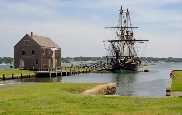 Moving to Salem, MA: Your Complete Guide to Living in the Witch City