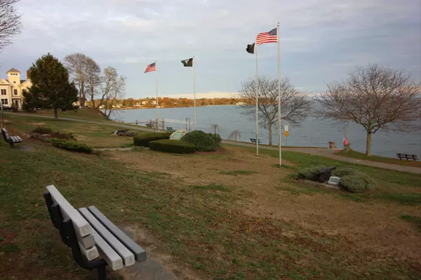 feature image of Living in Beverly, Massachusetts in 2025/2026 – Pros & Cons