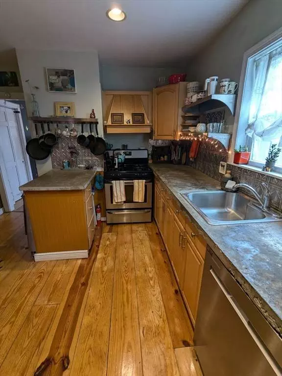 18 Burnside Street #N/A, Salem, MA 01970