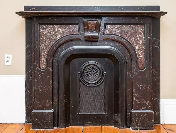 7 Forrester St, Salem, MA 01970