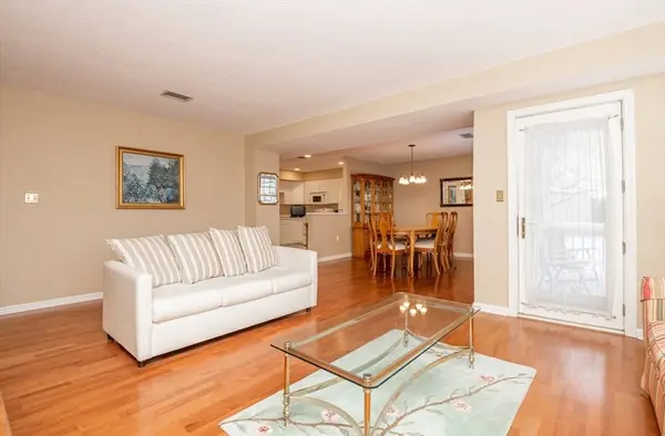 30 Weatherly Drive #30, Salem, MA 01970