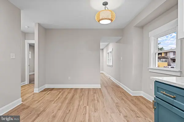 313 LINDEN AVE, Oaklyn, NJ 08107