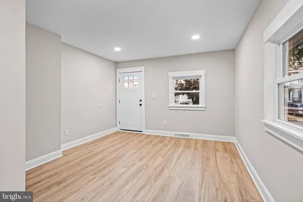 313 LINDEN AVE, Oaklyn, NJ 08107