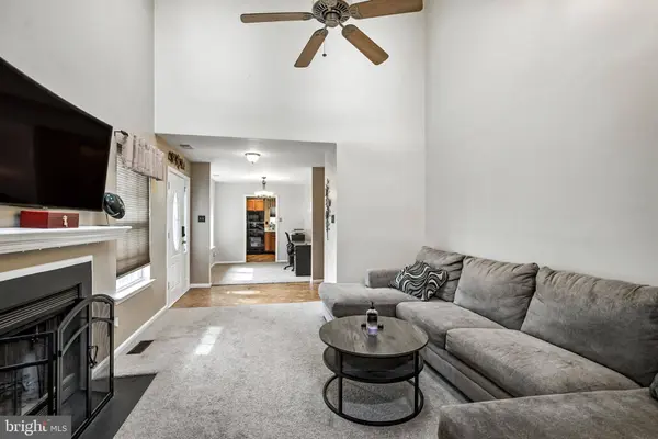 86 PONDVIEW LN, Sicklerville, NJ 08081