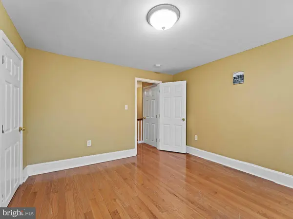 2423 MADISON SQ, Philadelphia, PA 19146