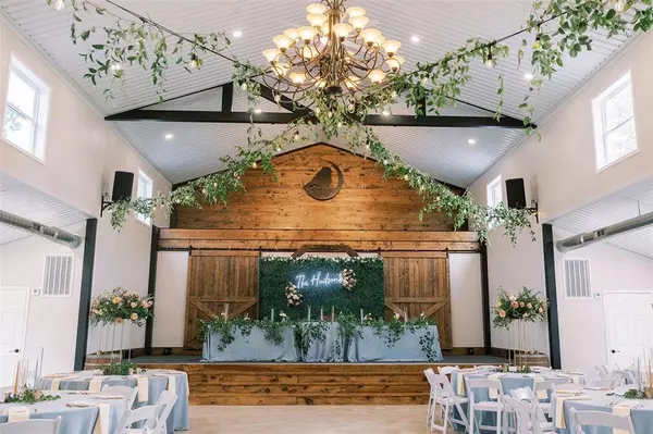 601 E Shipp Street, Madisonville, TX 77864