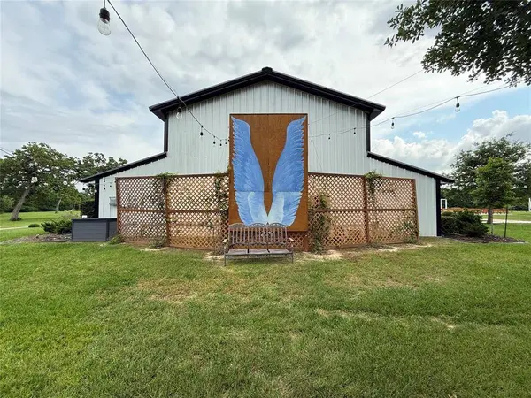 601 N Shipp Street, Madisonville, TX 77864