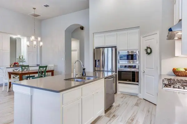 905 Lady Bird Drive, Mckinney, TX 75071