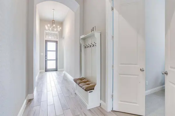 905 Lady Bird Drive, Mckinney, TX 75071