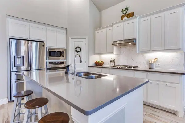 905 Lady Bird Drive, Mckinney, TX 75071