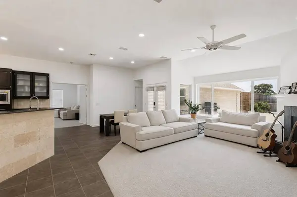 2920 Winding Creek Drive, Plano, TX 75023