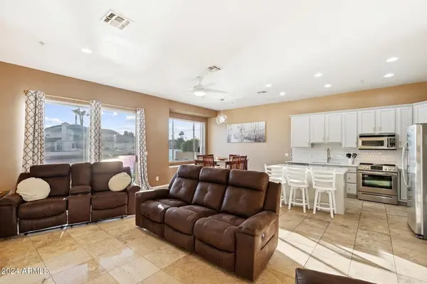 1438 W Coral Reef Dr, Gilbert, AZ 85233-6106