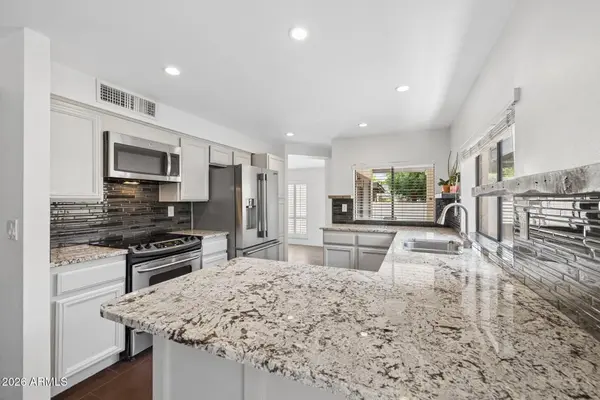 4717 E Winston Dr, Phoenix, AZ 85044-5725