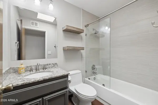 4717 E Winston Dr, Phoenix, AZ 85044-5725