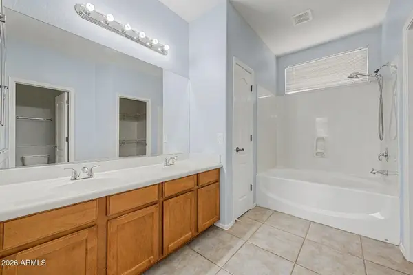 4190 S Ponderosa Dr, Gilbert, AZ 85297-5237