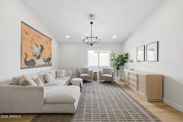 1911 E Clipper Cir, Gilbert, AZ 85234-2824
