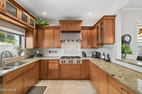 1405 W Lake Mirage Ct, Gilbert, AZ 85233-6521