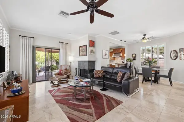 1405 W Lake Mirage Ct, Gilbert, AZ 85233-6521