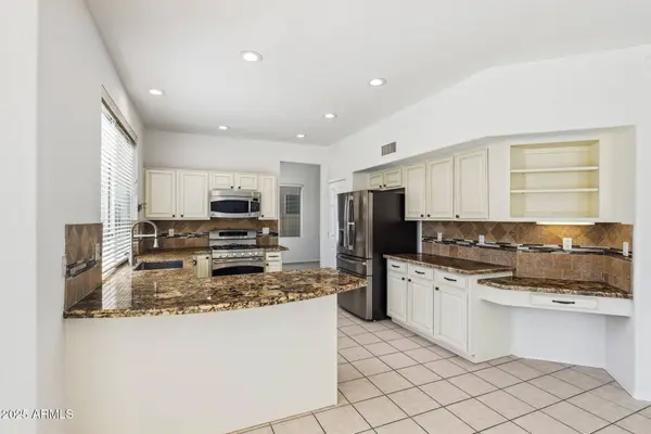 15825 S 1ST Avenue, Phoenix, AZ 85045