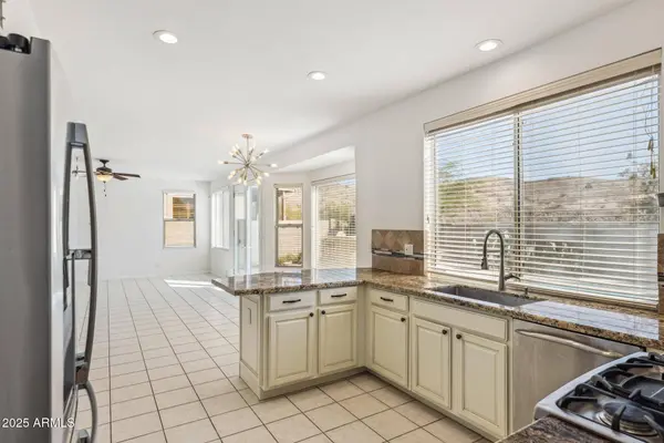 15825 S 1ST Avenue, Phoenix, AZ 85045