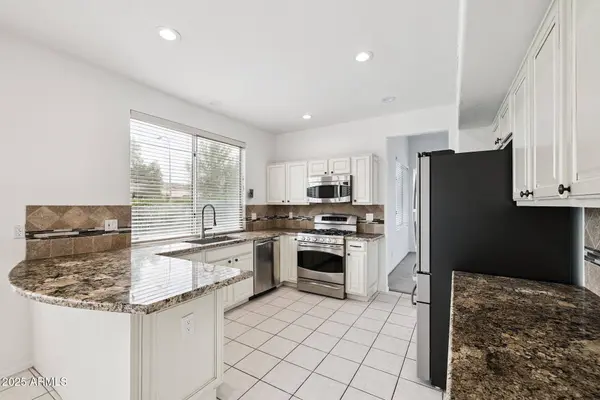 15825 S 1ST Avenue, Phoenix, AZ 85045