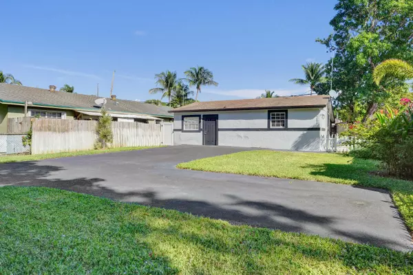 5604 Garden AVE, West Palm Beach, FL 33405