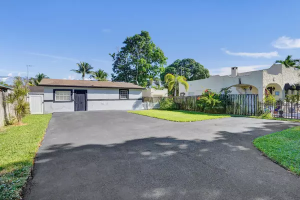 5604 Garden AVE, West Palm Beach, FL 33405