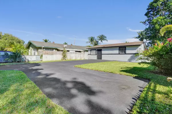 5604 Garden AVE, West Palm Beach, FL 33405