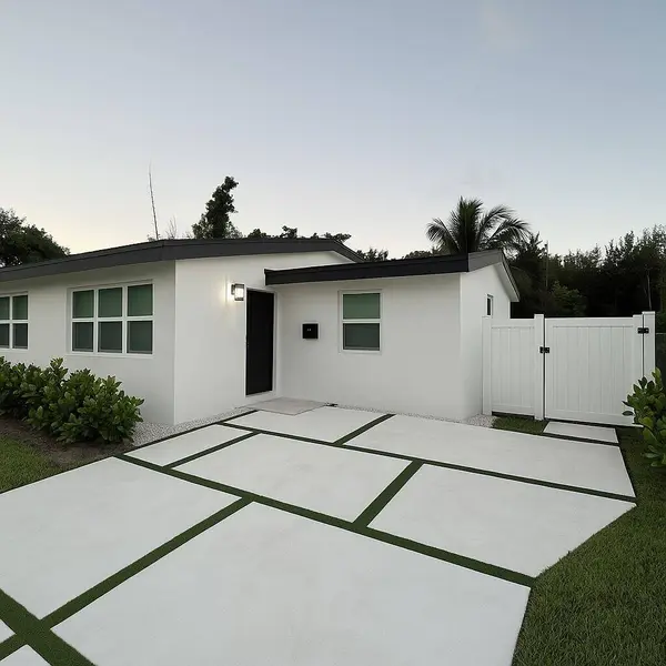 118 SW 7TH ST, Delray Beach, FL 33444