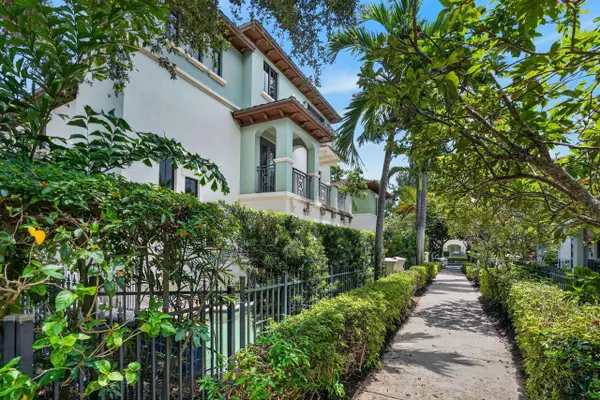 125 NW GARDENER ST, Boca Raton, FL 33432