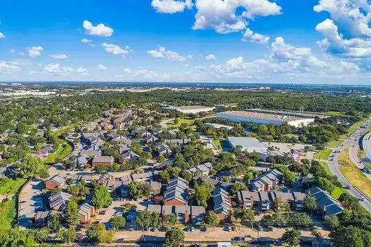 Southlake vs Frisco: Comparing Lifestyle, Schools, and Commutes for Families