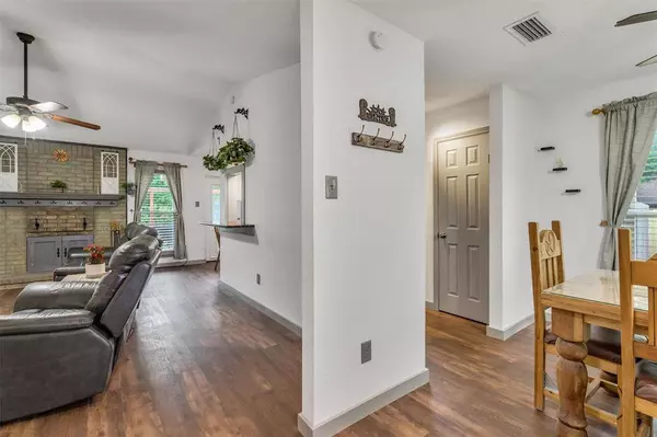 1737 Live Oak Court, Lewisville, TX 75067