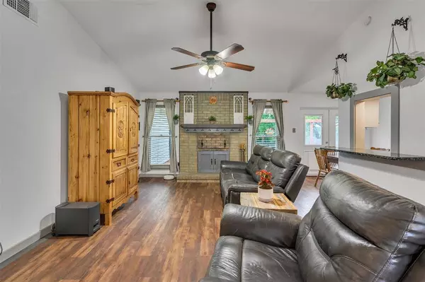 1737 Live Oak Court, Lewisville, TX 75067