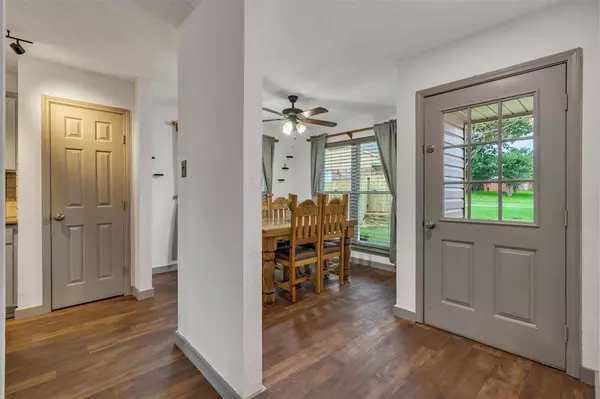 1737 Live Oak Court, Lewisville, TX 75067