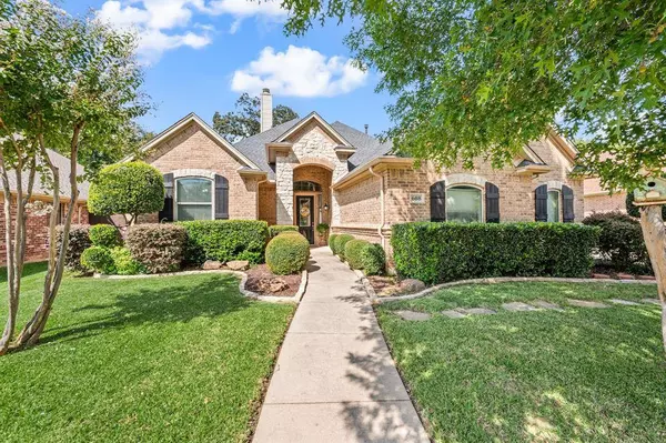 608 Lonesome Dove Trail, Hurst, TX 76054