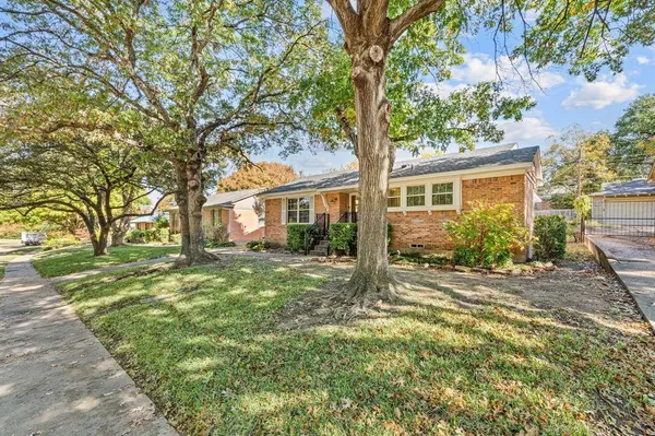 11706 Cimarec Street, Dallas, TX 75218