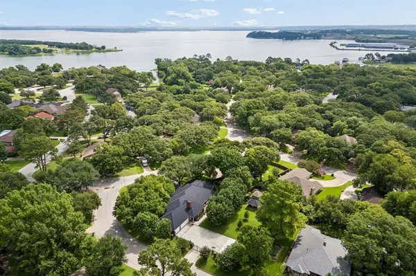 400 Timberlake Drive, Azle, TX 76020